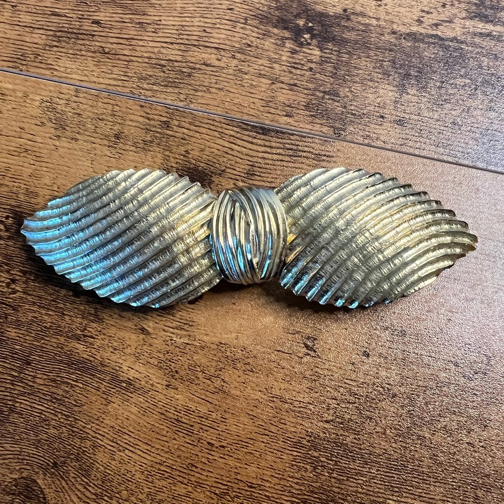 Mimi Di N LEAF SHAPED, Interlocking Belt Buckle Vintage 1987 Signed COLLECTABLE